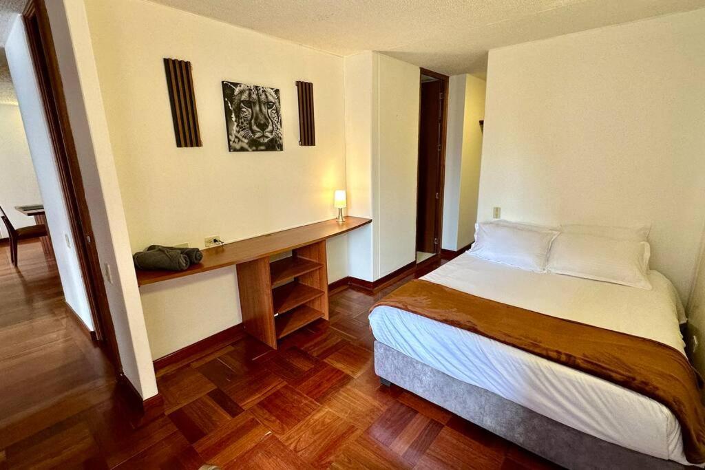 City Escape, Brand New Flat With Wooden Accent In Upper Class Neighborhood In Bogota Luaran gambar