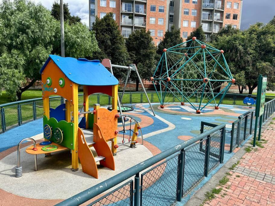City Escape, Brand New Flat With Wooden Accent In Upper Class Neighborhood In Bogota Luaran gambar